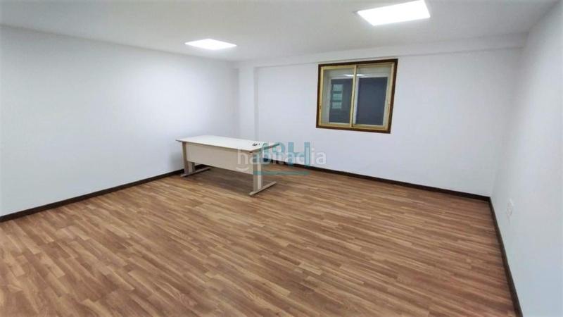 Foto a260afa6-5362-43ef-be0e-cd005e98a628. Bureau dans Centro Ourense