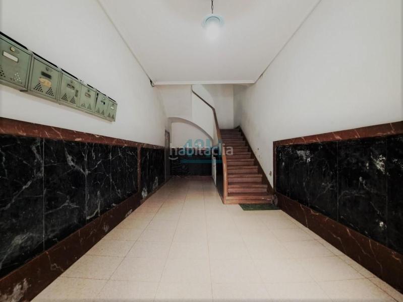 Foto 2bf7d3bd-107b-4fb5-b59a-ca97c23802b5. Édifice dans Couto Ourense