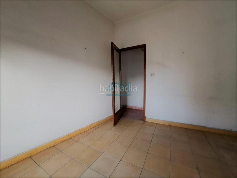 Foto 9c02fdbc-24ff-431f-aa2f-e4a5df4ac7d7. Édifice dans Couto Ourense