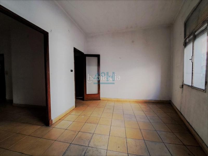 Foto ade7745b-7c3b-4e44-a91f-1d2f8bd7a062. Édifice dans Couto Ourense