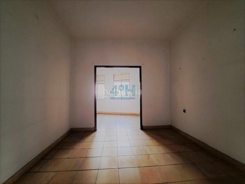 Foto 07e7fcd1-b98e-4611-9f69-65acba6a3e03. Edificio en Couto Ourense