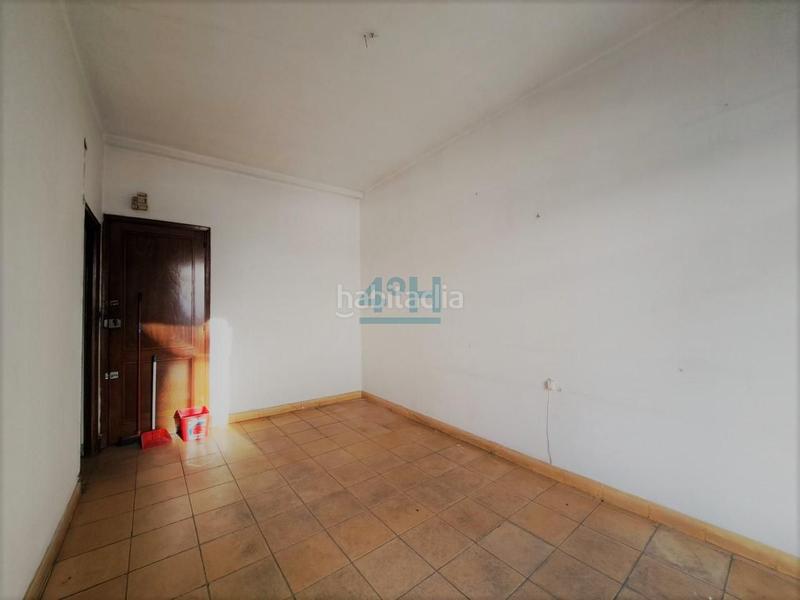 Foto 3b8d9823-72a0-4fd0-a718-41bc843497c5. Edificio en Couto Ourense