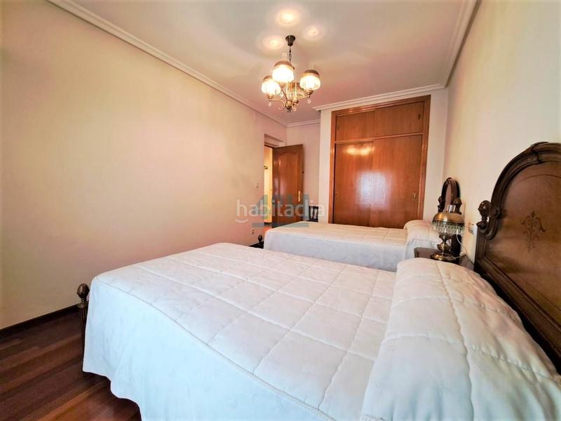 Foto cb6cfd56-ff5f-4f4b-b889-34cbe9059793. Edificio en Couto Ourense