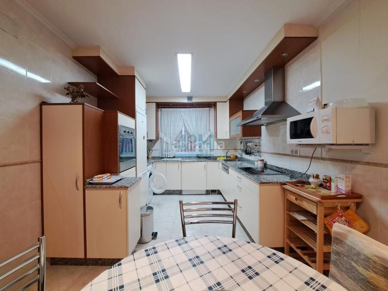 Foto 60431419-622a-4db8-8561-c564dc0f2d93. Gebäude in Couto Ourense