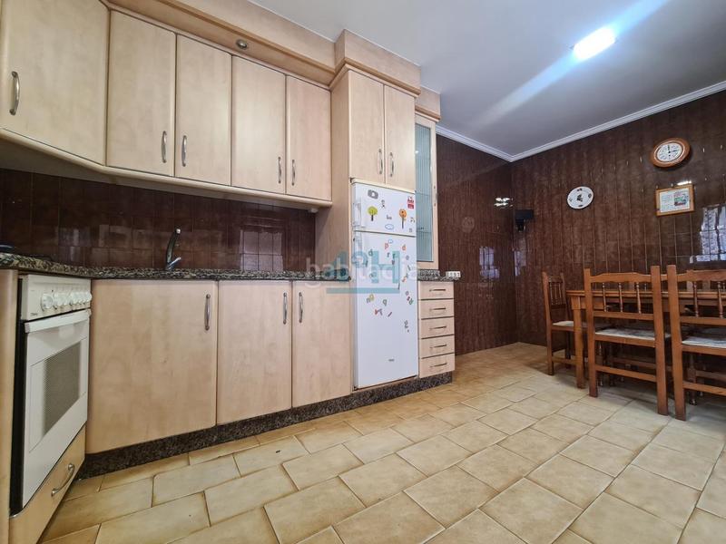 Foto d2f88b4d-b148-44b4-8c09-a2391808d101. House with heating parking in Barbadás