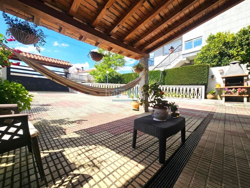 Foto 2459bb78-9a80-4f86-8522-99c74670ed29. Casa amb calefacció aparcament piscina a Barbadás