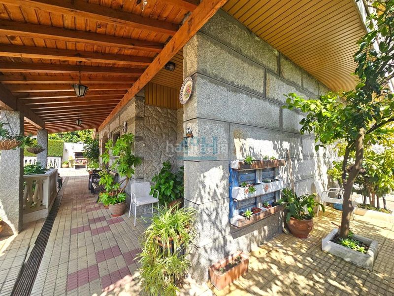 Foto a32ff5c5-d04d-4374-9f2c-afc6517b6000. Casa amb calefacció aparcament piscina a Barbadás