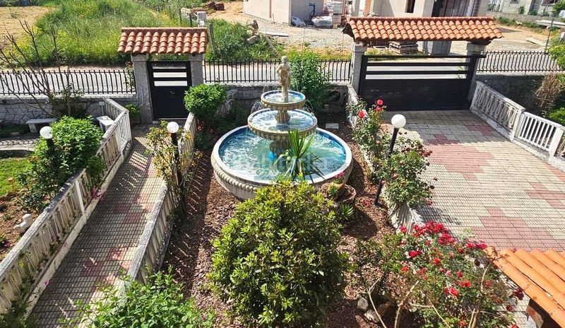 Foto d1f58eb7-3bfd-4390-9841-29750fe32bc3. Casa amb calefacció aparcament piscina a Barbadás