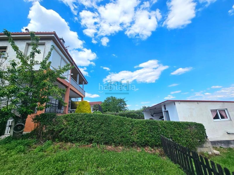 Foto d8c280ef-973b-486f-8988-cdb057dfc87a. Casa amb calefacció aparcament piscina a Barbadás