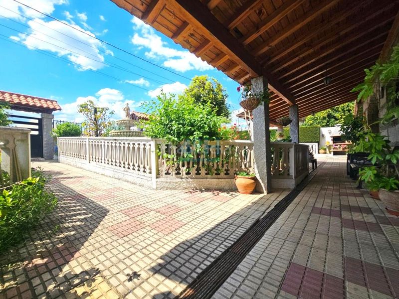Foto f4bfd121-a90e-4437-94be-9890f9fa5f4e. Casa amb calefacció aparcament piscina a Barbadás