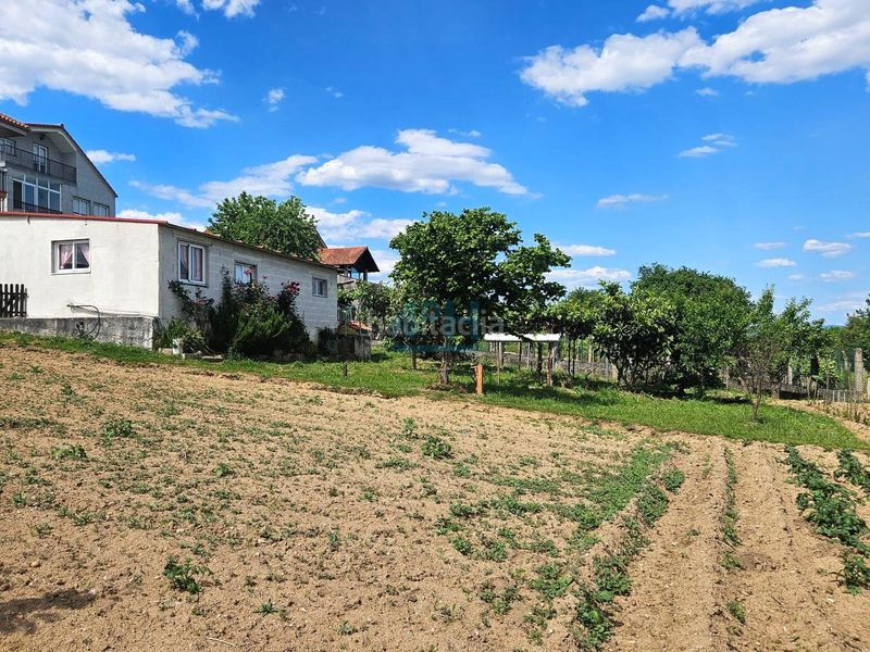 Foto fe9d3744-bef8-4552-a8a3-4363deffb763. Casa amb calefacció aparcament piscina a Barbadás