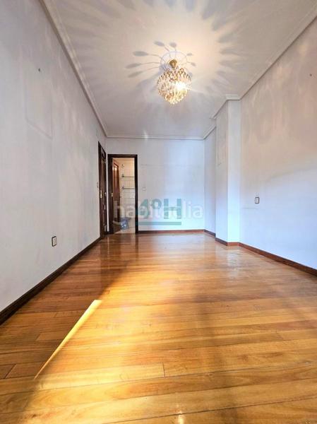 Foto ef4aaf01-ddf0-4f6e-855f-25fea0c648ae. Appartement avec chauffage parking dans Posío Ourense