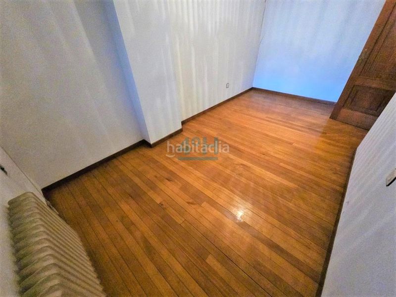 Foto f3bdd00c-67fa-40c0-93ea-1ab0c614356a. Pis amb calefacció aparcament a Posío Ourense