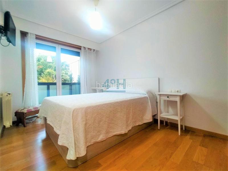 Foto 08d8f811-9e02-482a-8b46-a9a689a69395. Rent apartment with heating parking in As Lagoas Ourense