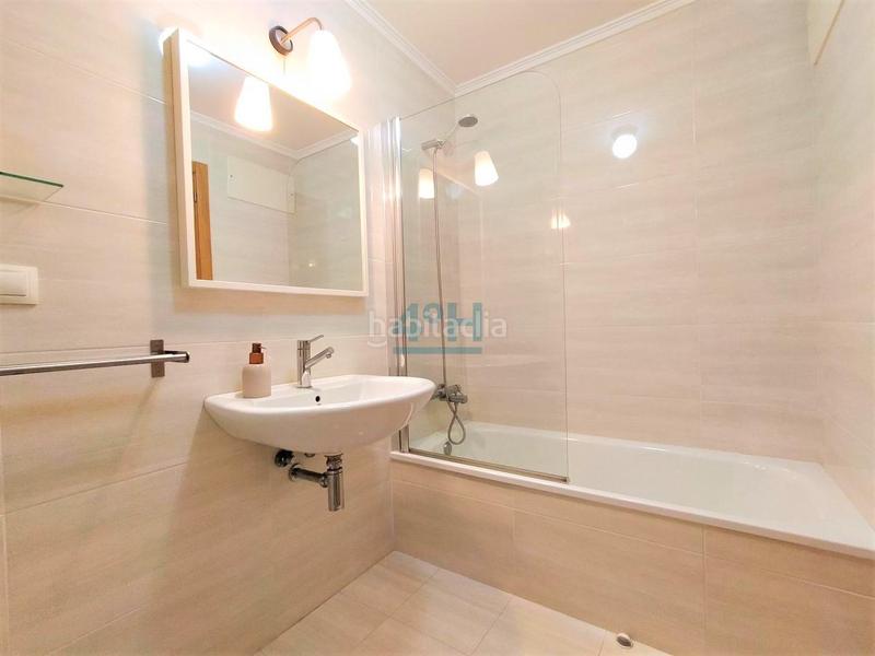 Foto 6528eadb-ad2a-457e-9379-42f91597daac. Rent apartment with heating parking in As Lagoas Ourense