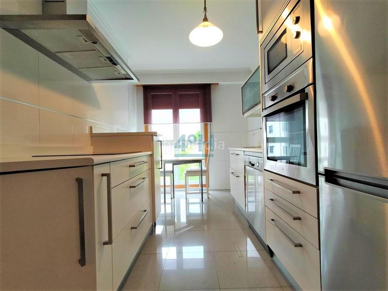 Foto a38ee0ba-d828-4117-a56d-afaebfb99ab2. Rent apartment with heating parking in As Lagoas Ourense