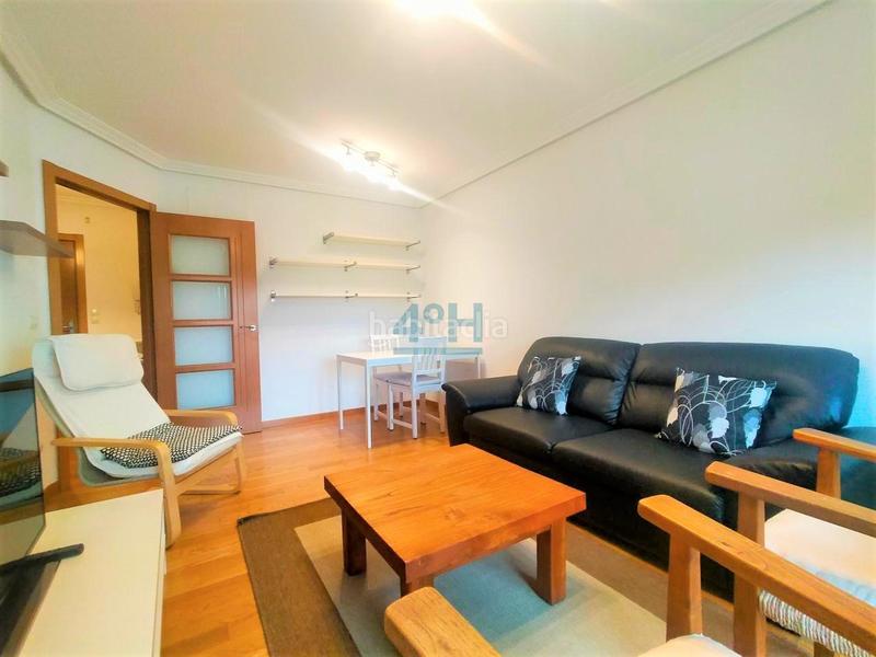 Foto c7bdb254-32fc-4441-bb34-8110396ef256. Location appartement avec chauffage parking dans As Lagoas Ourense