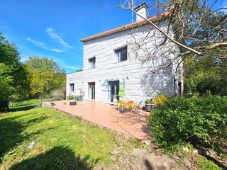 Casa en Nogueira de Ramun