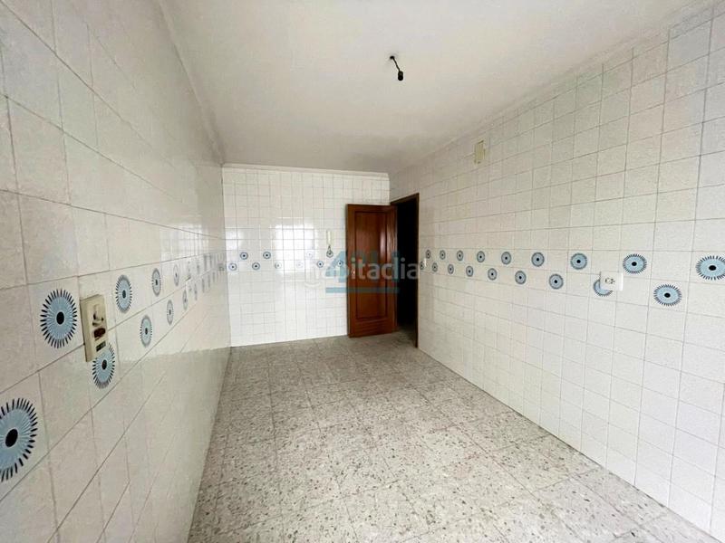 Foto 210cc792-abb3-45f5-b631-56be7294a763. Piso en Couto Ourense