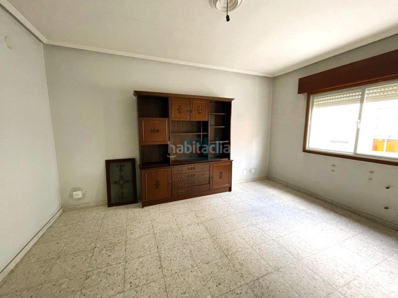 Foto 258c4a1c-a8b0-43b7-bb42-8070c90e898a. Piso en Couto Ourense