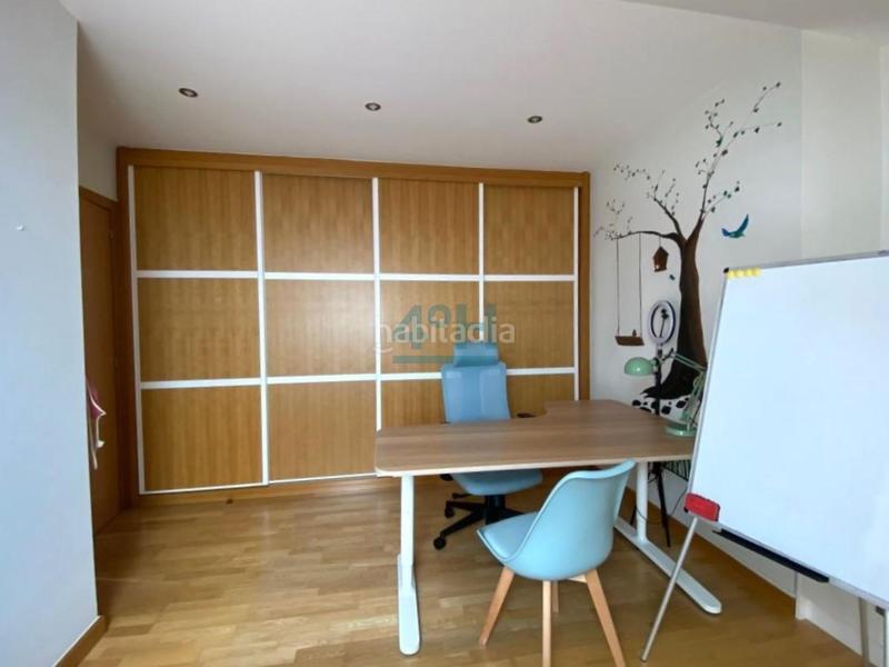 Foto a0b43bce-0cca-4fe9-97ab-556a74d87765. Duplex con riscaldamento parcheggio in San Cibrao das Viñas