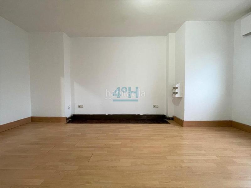 Foto f3d7eb94-52b0-4e70-a491-33f2922b09bb. Piso en Centro Ourense