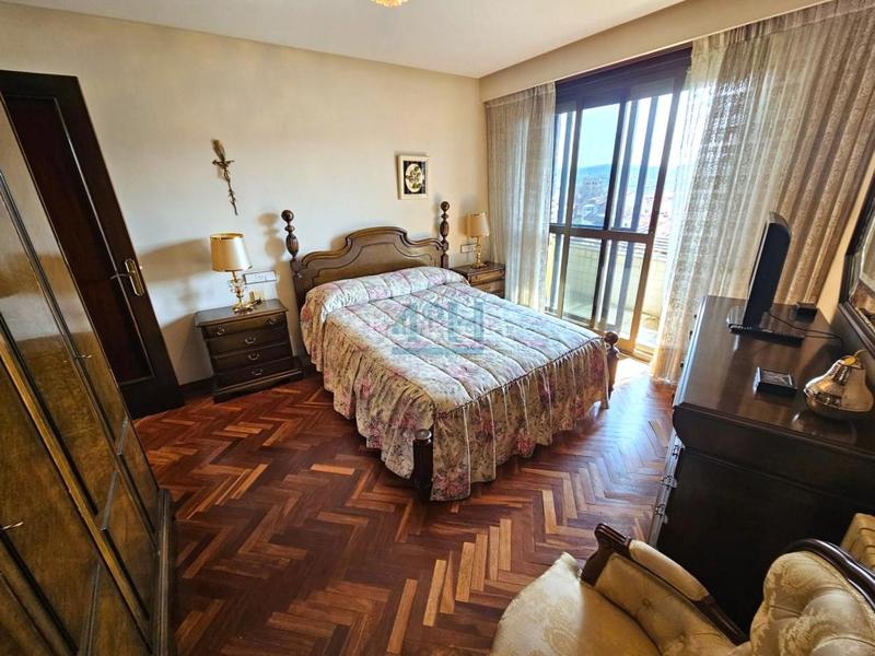 Foto fa1c8c76-17f0-480f-aecd-025ae60057f4. Appartamento con riscaldamento parcheggio in Centro Ourense