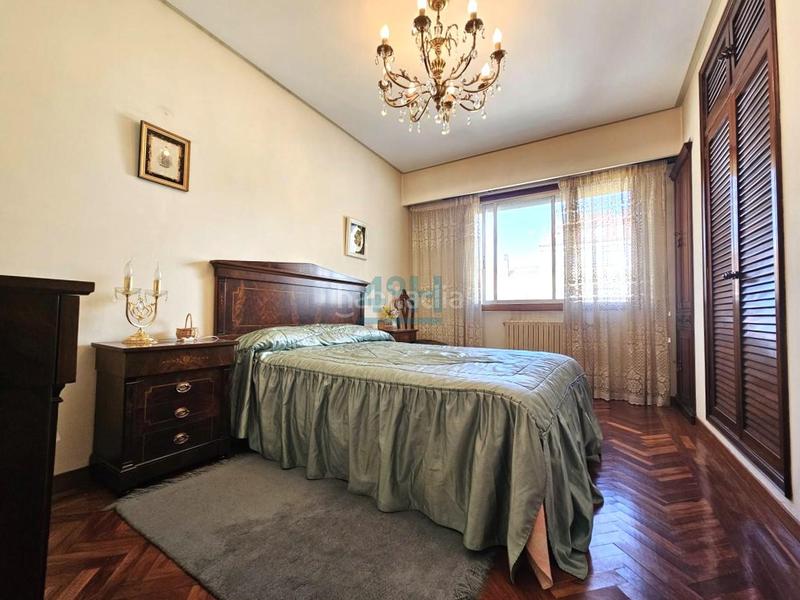 Foto a416eee8-ce3f-454f-b021-df23ea9ef3a2. Appartement avec chauffage parking dans Centro Ourense