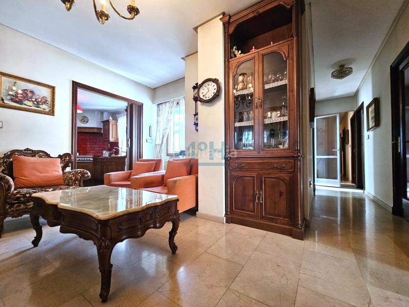 Foto 320a7300-a8b8-4999-bd62-59c0c027d8e7. Flat with heating parking in Centro Ourense