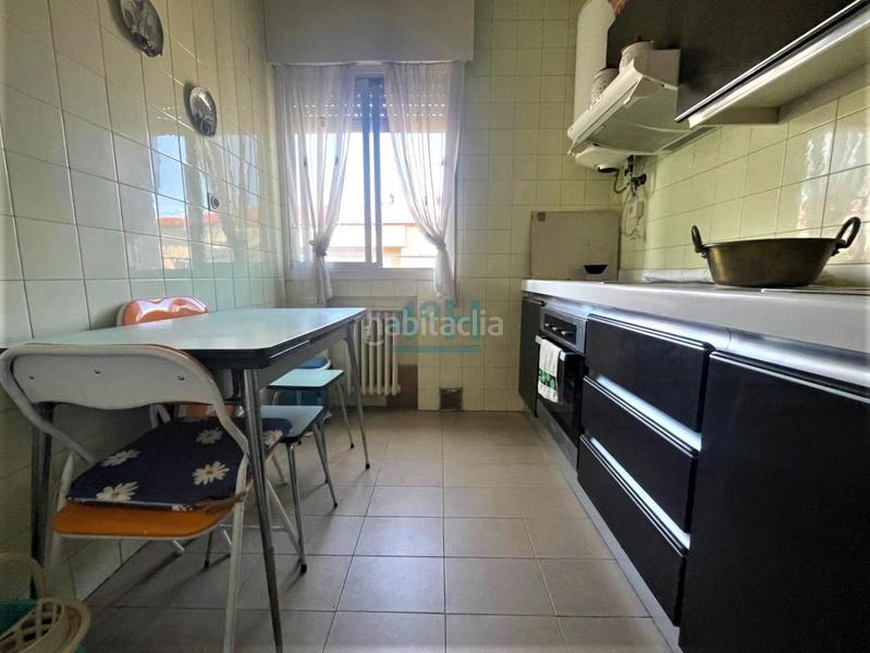 Foto a4d041c1-4c43-4e49-a06d-afc1fd0adf02. Appartamento con riscaldamento parcheggio in As Lagoas Ourense