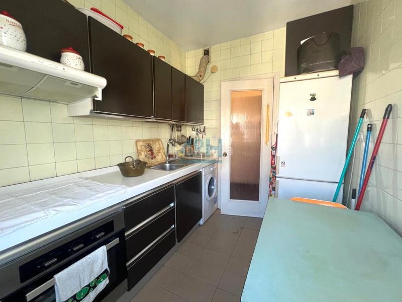 Foto 09af1d21-f951-4d9e-a0c3-91dda7c111e9. Appartement avec chauffage parking dans As Lagoas Ourense