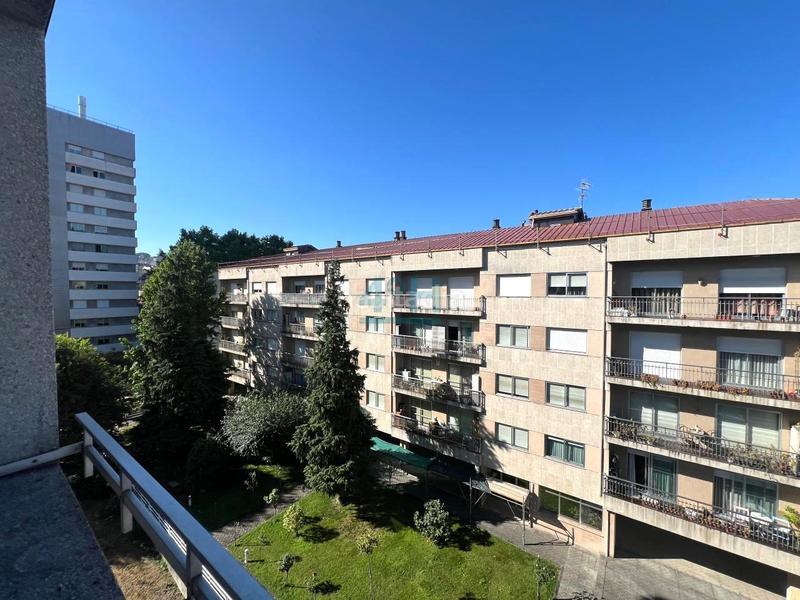 Foto 6ac3d474-674b-41e8-83c6-8f01510471c9. Pis amb calefacció aparcament a As Lagoas Ourense