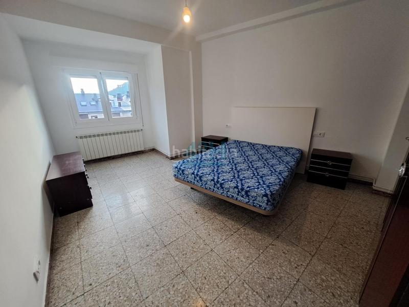 Foto 1bc0093d-2f6e-47f4-8589-2a5508513ebc. Rent flat with heating in Universidad Ourense