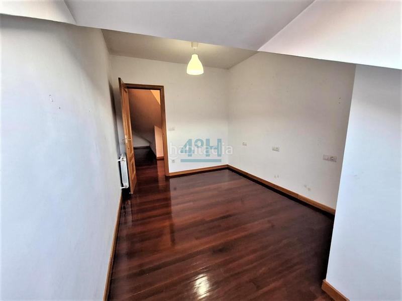 Foto 94a8bdf8-dfa0-4309-8858-94eda965d0f9. Location duplex avec chauffage parking dans San Rosendo Ourense