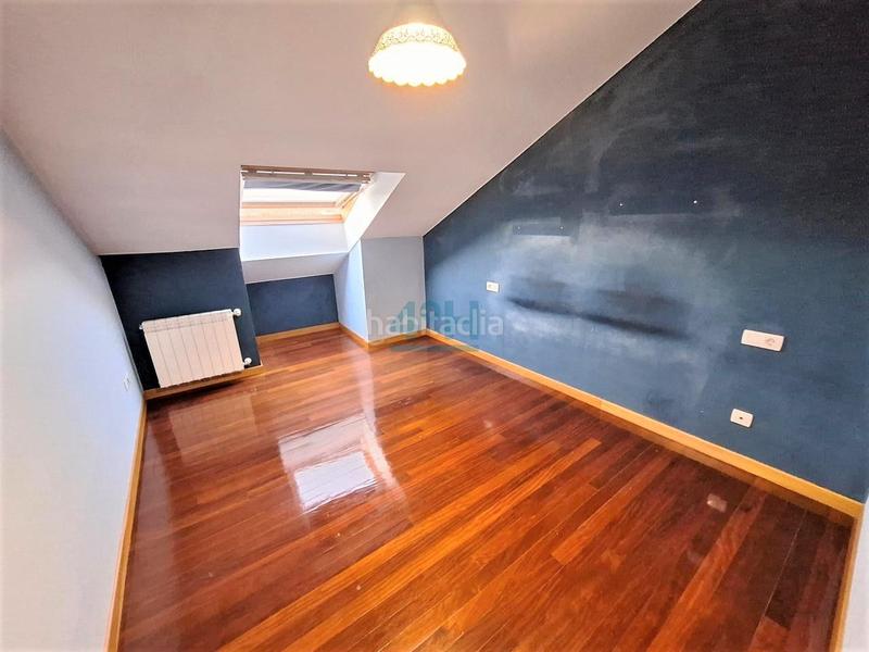 Foto d2ef6f76-8015-4d7f-903e-a3e4e6c2e0f6. Location duplex avec chauffage parking dans San Rosendo Ourense