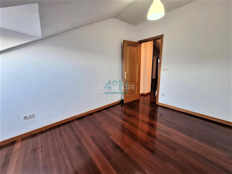 Foto dba34ad2-1f5f-4692-9764-002dbbb3e645. Location duplex avec chauffage parking dans San Rosendo Ourense