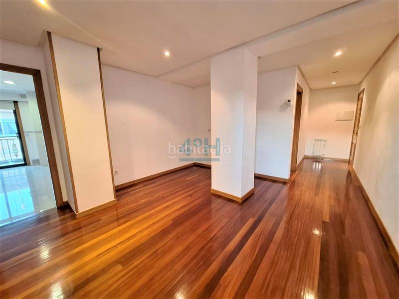 Foto 0fd240e6-ce8e-420c-a97e-1a86e6bbadd4. Rent duplex with heating parking in San Rosendo Ourense