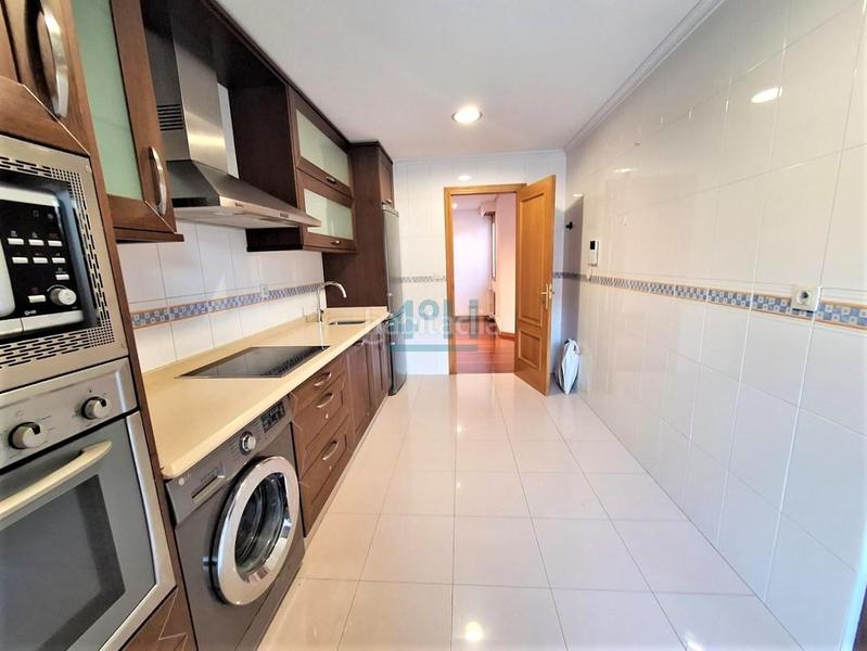 Foto 8cae3d5b-697b-4d5f-8c13-0c6b6ee8962d. Rent duplex with heating parking in San Rosendo Ourense