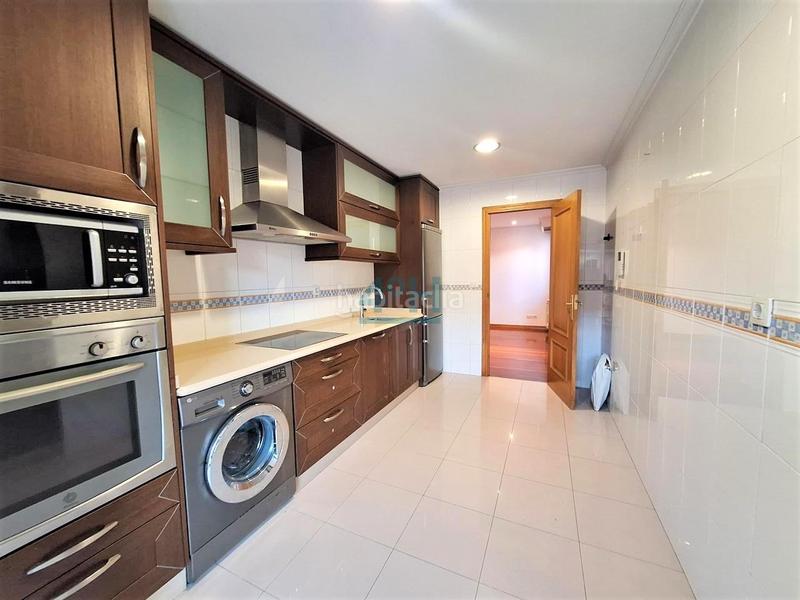 Foto 916c25c1-ba1d-470f-8d03-2d97c9febb57. Rent duplex with heating parking in San Rosendo Ourense