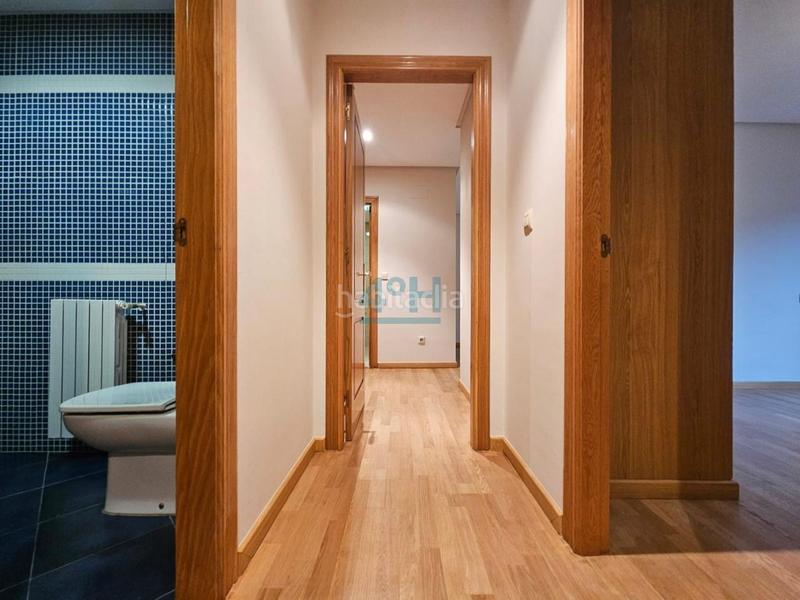 Foto b5c501ec-ac5e-49f6-abc5-821cf574b069. Flat with heating parking in Couto Ourense