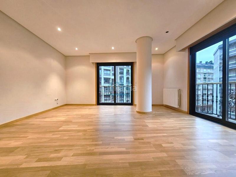 Foto 8eef79f4-a048-4943-b14a-519215bcc9e0. Pis amb calefacció aparcament a Couto Ourense