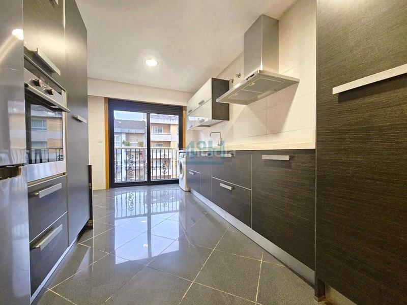 Foto 8fbd1bf1-6de0-4253-9dbf-d5eae4426523. Pis amb calefacció aparcament a Couto Ourense