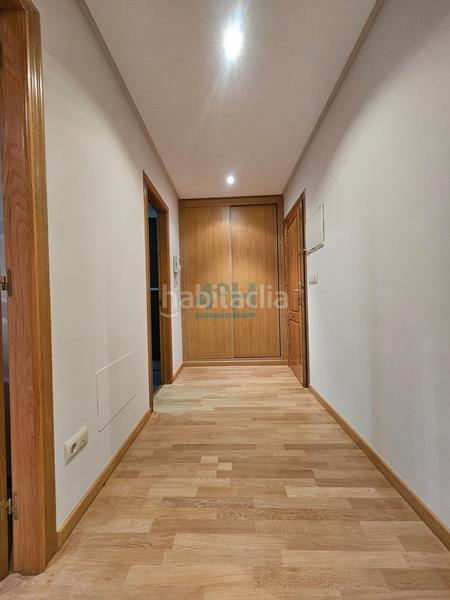 Foto b7accc54-b4aa-4464-af95-c7db9dd6f991. Piso en Couto Ourense