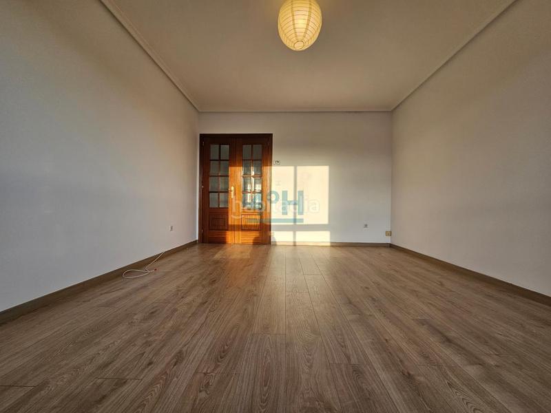 Foto a0177c03-4767-435d-a862-d7dcae03a658. Affitto appartamento con riscaldamento parcheggio in Ourense