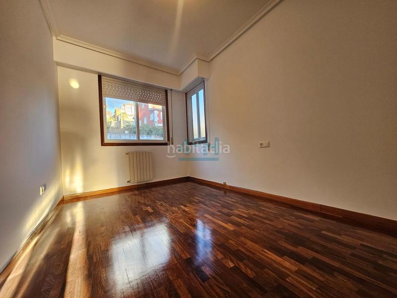 Foto cdf29c7e-b3dc-4804-9b9e-95aa2acf9d5a. Rent flat with heating parking in Barrocanes Ourense