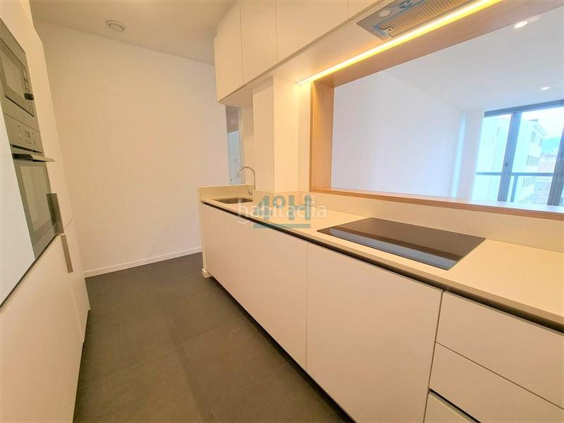 Foto dd3257e3-64c8-4133-89fd-e04140b4e329. Location appartement avec chauffage parking dans Centro Ourense