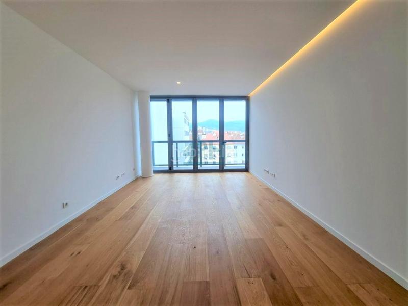 Foto 7b3f3794-8043-4da6-8aeb-437dfa078e80. Rent flat with heating parking in Centro Ourense