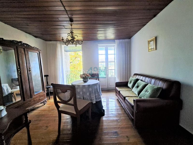 Foto 4f2ea8ff-d85d-4f27-ac7e-1585e10e833d. Casa a Allariz