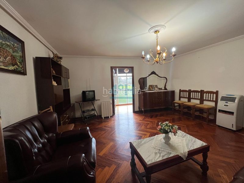 Foto 04a57d85-49e0-45fc-8275-8564c555a712. Casa amb aparcament a Maceda