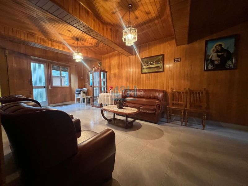 Foto 6405531f-da41-498d-8c76-9fbde214697e. Casa amb aparcament a Maceda